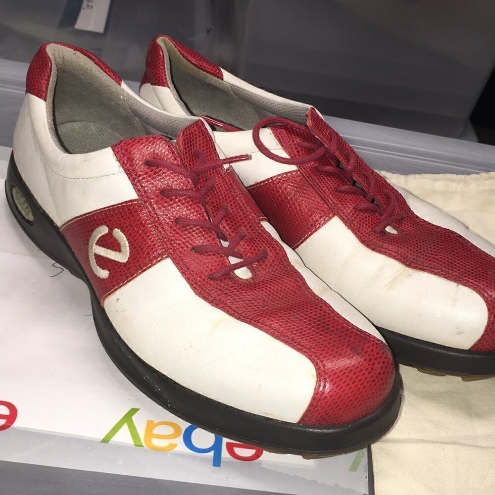 Red white worn marks vintage fancy leather retro women’s saddle ECCO golf shoes